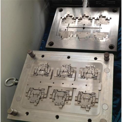 教你如何對汽車連接器模具零件毛（máo）坯處理